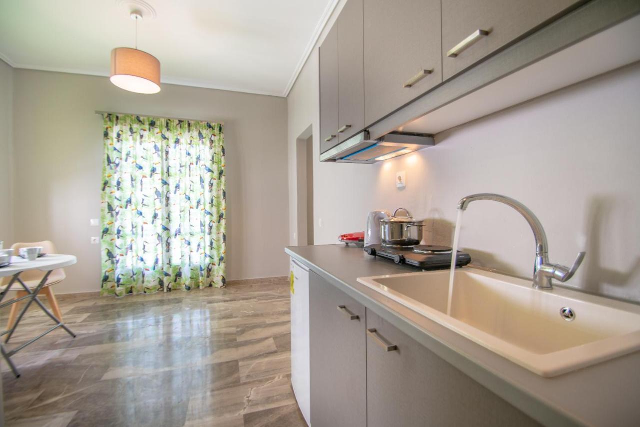 Mare Dentro Kalamaki Beachroad Apts By "Elite" Exterior foto
